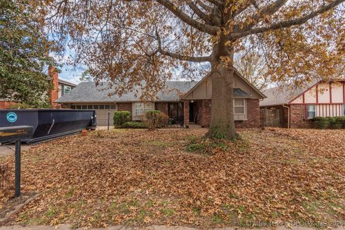 1909 W Oakridge St, Broken Arrow, OK, 74012-4831 | Card Image
