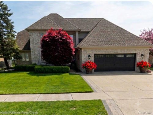 54390 Ashley Lauren Dr, Macomb, MI, 48042-2340 | Card Image