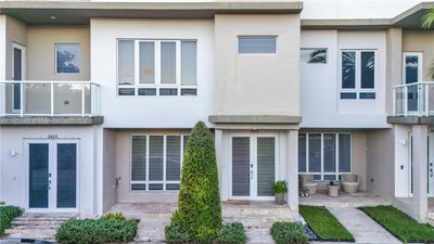 6422 - 6422 Nw 104th Path, Townhouse with 4 bedrooms, 3 bathrooms and null parking in Doral FL | Image 2