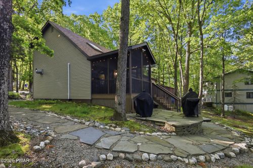132 Spruce Lake Dr, Milford, PA, 18337-4315 | Card Image