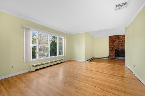 19 Clare Dr, East Northport, NY, 11731-1323 | Card Image