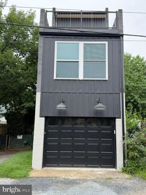 rear-431 N Cherry St, LANCASTER, PA, 17602-4913 | Card Image