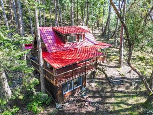 9868 Castle Road, Pender Island, BC, V0N2M3 | Card Image