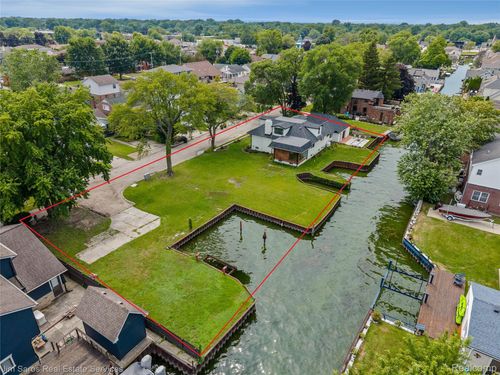 22505 Beach Street Street, St Clair Shores, MI, 48081 | Card Image