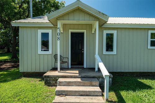 708 W Noble St, Drumright, OK, 74030-4040 | Card Image