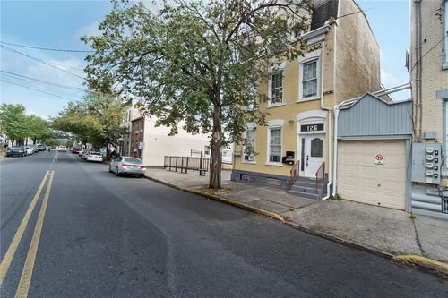 apt-2-126 N 2nd St, Allentown, PA, 18101-1937 | Card Image