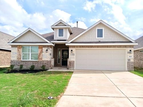 5813 Musquiz Rdg, Seguin, TX, 78155-3486 | Card Image