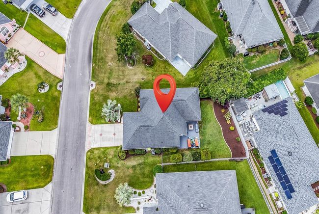 Aerial perspective of suburban area | Image 37