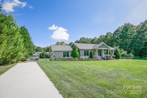 22 Forge Shadow Dr, Mills River, NC, 28759-7602 | Card Image