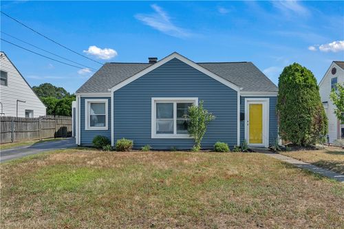 49 Nimitz Rd, Rumford, RI, 02916-1010 | Card Image