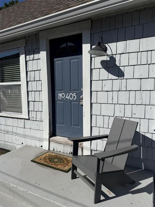 405 E Cayuga St, Tampa, FL, 33603-3701 | Card Image