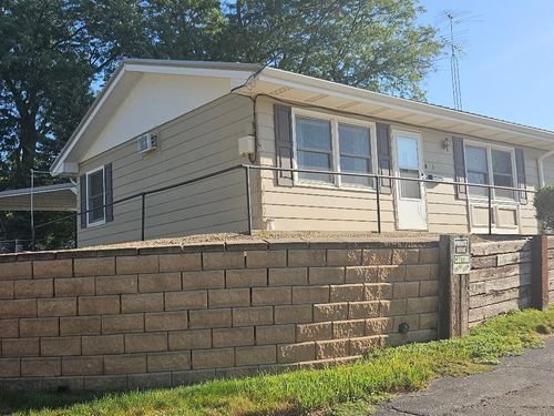 1306 10th Avenue, Belle Plaine, IA, 52208 | Card Image