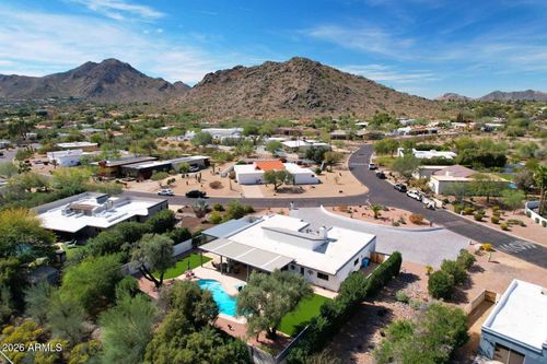 4641 E Mountain View Rd, Phoenix, AZ, 85028-5211 | Card Image