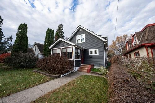 3820 40th Ave S, Minneapolis, MN, 55406-3439 | Card Image