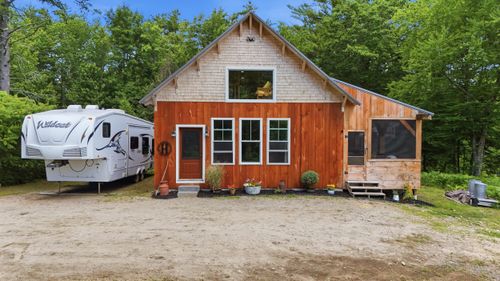 304 Quaker Ridge Road, Leeds, ME, 04263 | Card Image