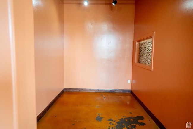 Empty room with baseboards | Image 20