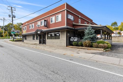 {{alt}} | Card Image