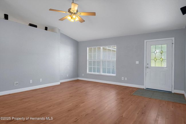 10101 Langan St, House other with 3 bedrooms, 2 bathrooms and null parking in Spring Hill FL | Image 8