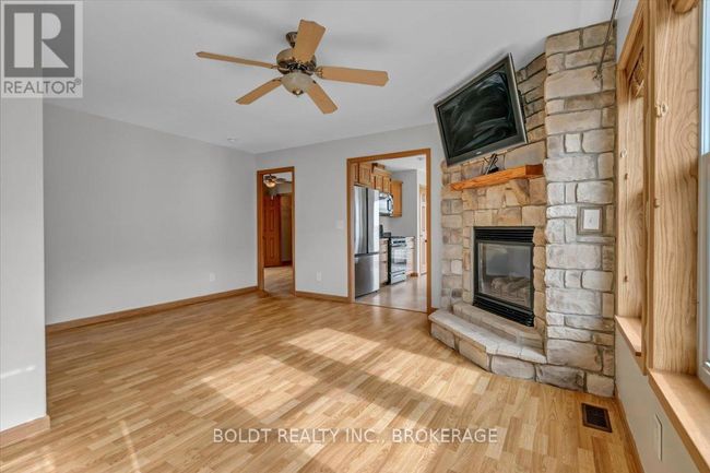 659 Port Maitland Road, Home with 3 bedrooms, 2 bathrooms and 2 parking in Haldimand (Dunnville) ON | Image 4
