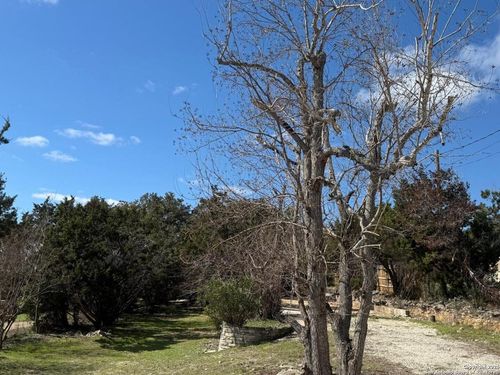 1800 Live Oak Dr, Canyon Lake, TX, 78133-2656 | Card Image