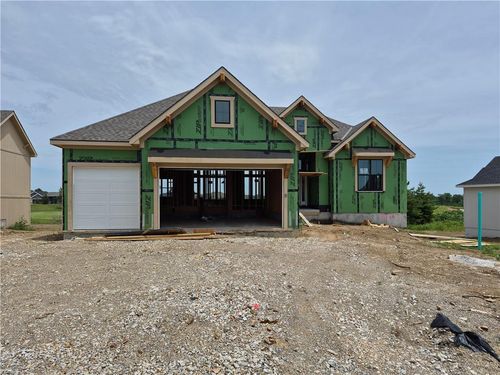 4413 Tee Box Dr, Basehor, KS, 66007-9806 | Card Image