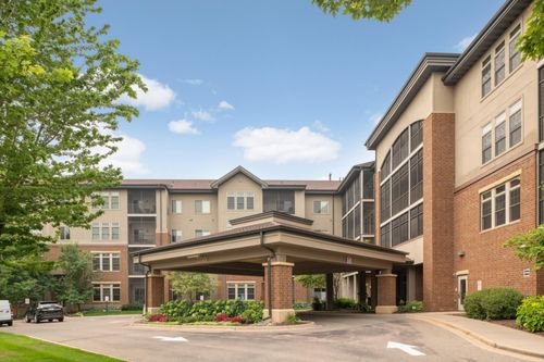 223-7100 Metro Boulevard, Edina, MN, 55439 | Card Image