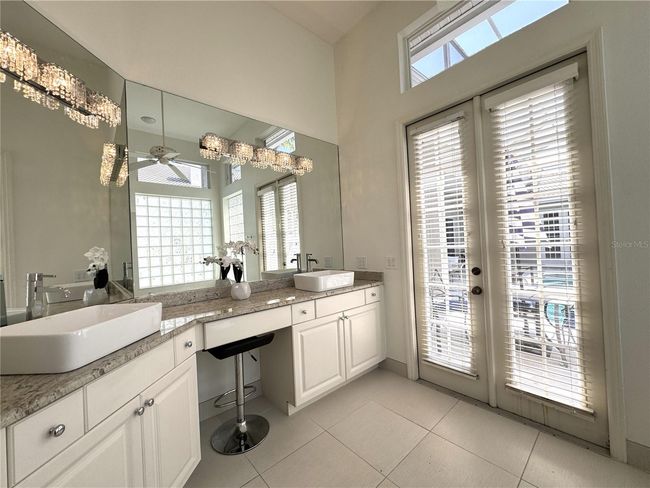 4378 Mirabella Cir, House other with 3 bedrooms, 3 bathrooms and null parking in Bradenton FL | Image 25