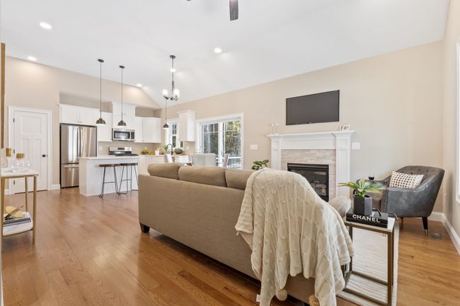 4B Debbie Lane, Condo with 2 bedrooms, 2 bathrooms and null parking in Amherst NH | Image 9