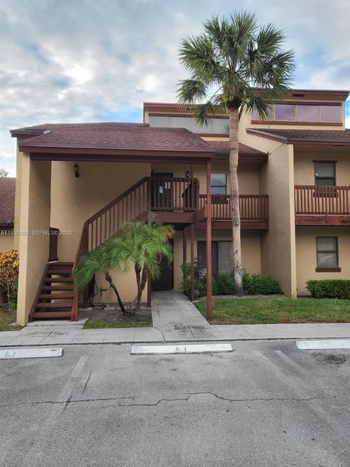 e-302 Lakeview Dr E, Royal Palm Beach, FL, 33411-8758 | Card Image