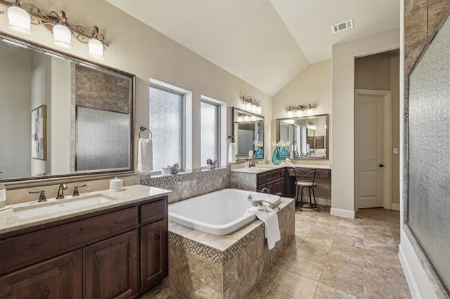 3009 Vista Heights Dr, House other with 4 bedrooms, 4 bathrooms and 5 parking in Leander TX | Image 17