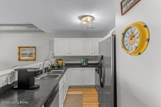 102 - 945 Baxter Ave, Townhouse with 2 bedrooms, 4 bathrooms and null parking in Louisville KY | Image 12