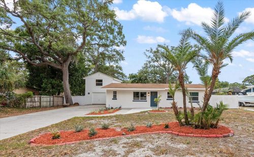 11012 52nd Ave N, ST PETERSBURG, FL, 33708-2922 | Card Image