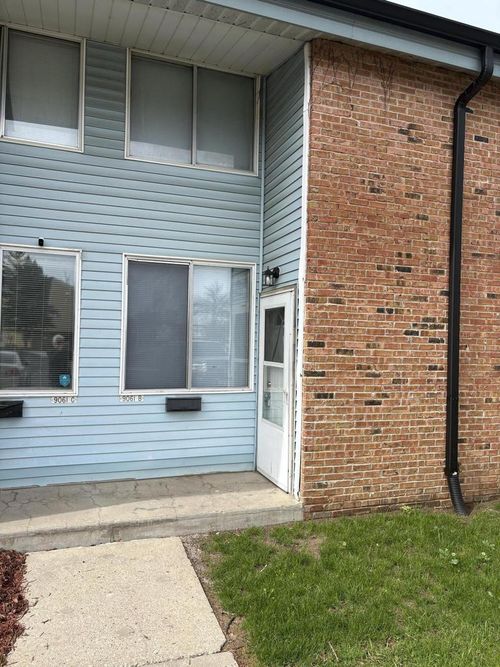 b-9061 N 95th Street, Milwaukee, WI, 53224 | Card Image