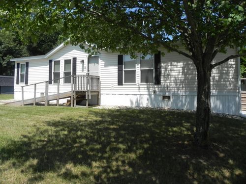 1232 Shiawassee River Rd, Three Rivers, MI, 49093-1358 | Card Image