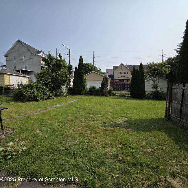 Yard | Image 15