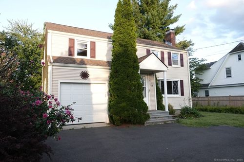 112 N Main St, West Hartford, CT, 06107-1209 | Card Image