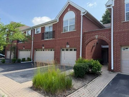 2359 Chelsea Road, Northbrook, IL, 60062 | Card Image
