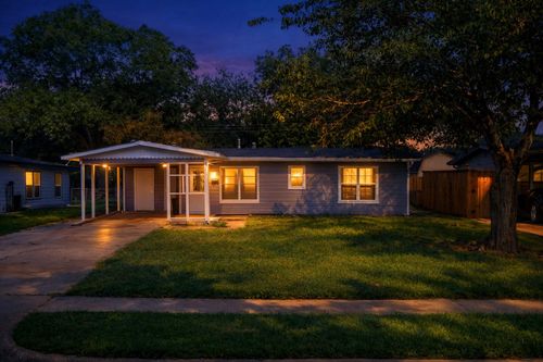624 Leyenda Dr, Mesquite, TX, 75149-5149 | Card Image