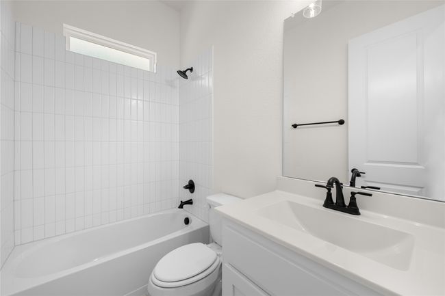 1005 Blue Mist Ct, House other with 4 bedrooms, 3 bathrooms and null parking in Justin TX | Image 20