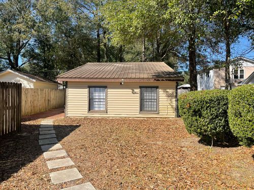 909 Mapoles Street, Crestview, FL, 32536 | Card Image