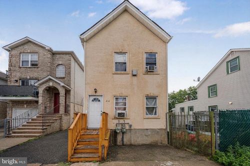 212 Port Avenue, Elizabethport, NJ, 07206 | Card Image
