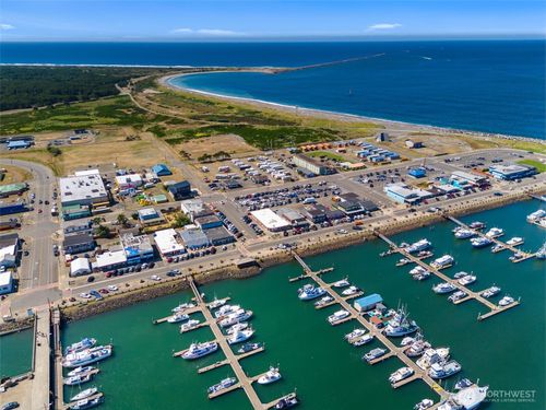 2401 Westhaven Dr, Westport, WA, 98595-9702 | Card Image