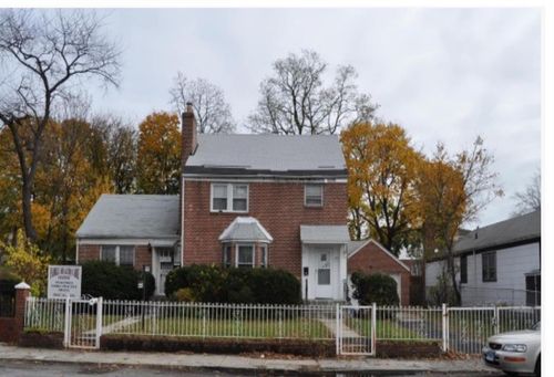 17720 Leslie Rd, Jamaica, NY, 11434-2730 | Card Image