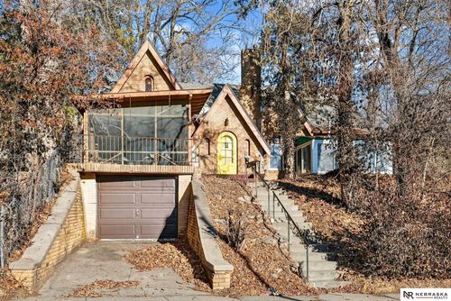 3302 Ernst Street, Omaha, NE, 68112 | Card Image
