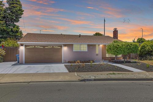 666 Bluefield Ln, Hayward, CA, 94541-7306 | Card Image