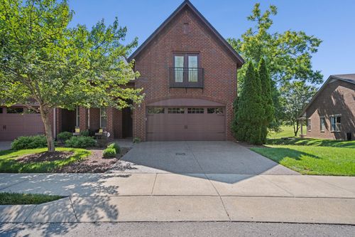 131 Village Cir, Lebanon, TN, 37087-1433 | Card Image