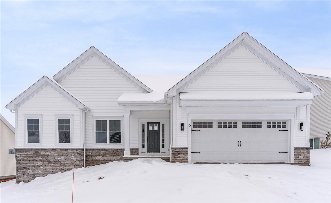 Black Wood Cir, Pittsford, NY 14534