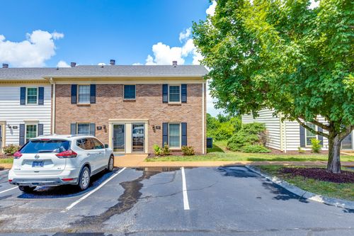 717 Fox Ridge Dr, Brentwood, TN, 37027-3902 | Card Image