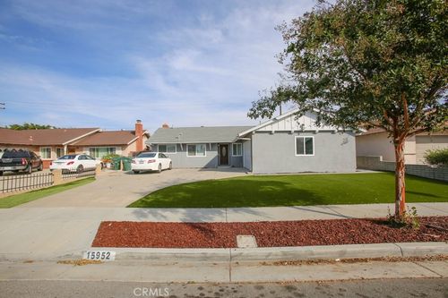 15952 Standish Ln, Huntington Beach, CA, 92647 | Card Image