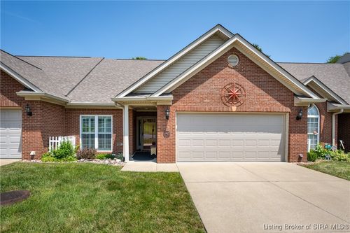 2138 Pickwick Dr, New Albany, IN, 47150-6224 | Card Image